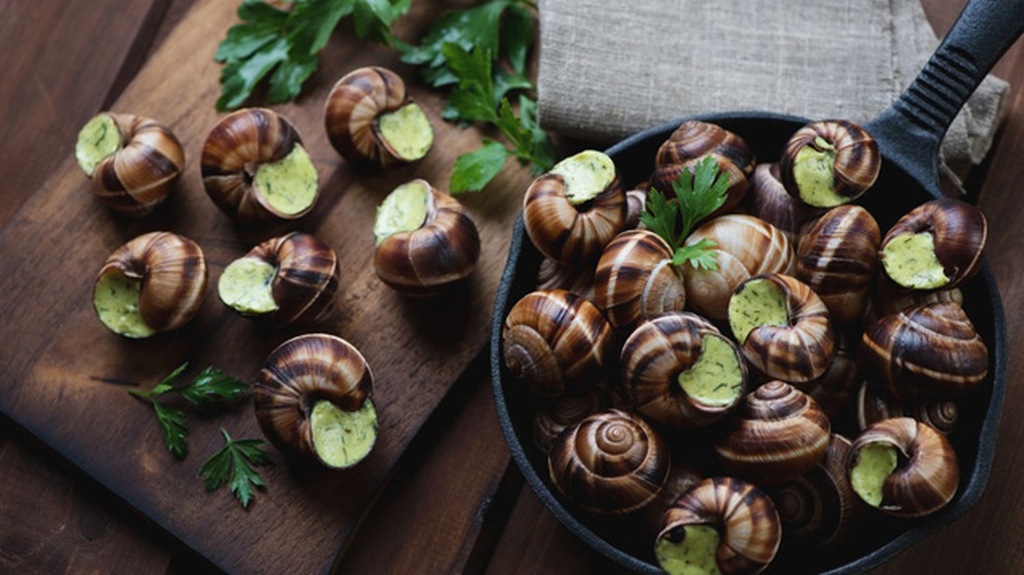 Escargots de Bourgogne - Assiette (12pc) *